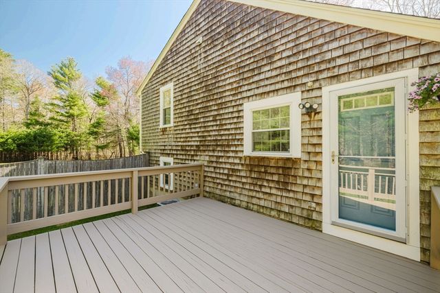 145 Shag Bark Rd, Taunton, MA 02780