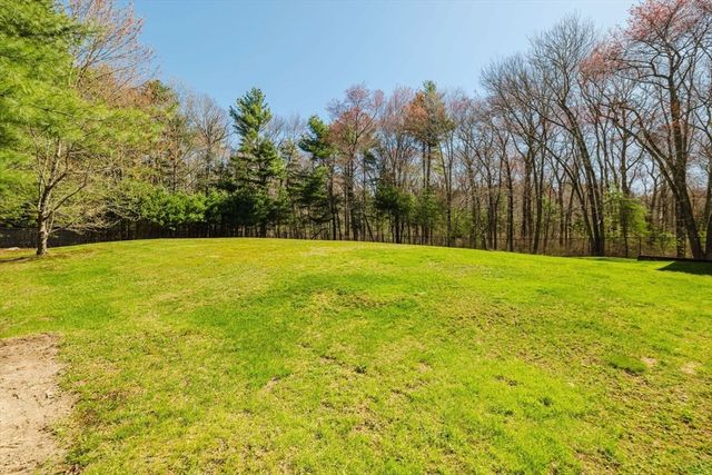 145 Shag Bark Rd, Taunton, MA 02780