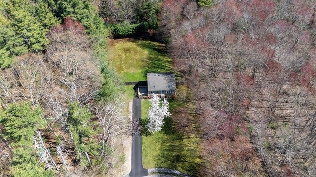 145 Shag Bark Rd, Taunton, MA 02780