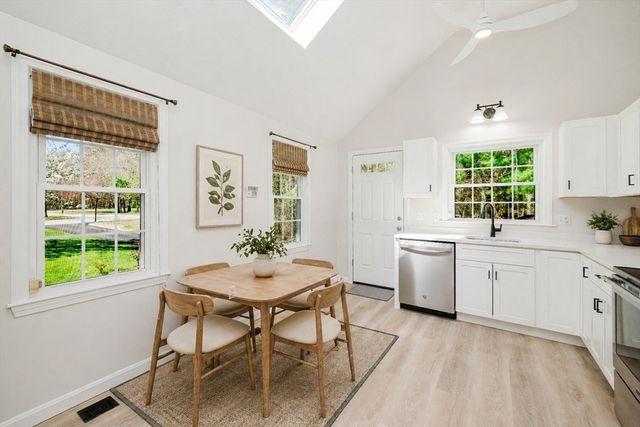 145 Shag Bark Rd, Taunton, MA 02780