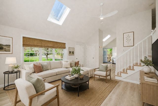 145 Shag Bark Rd, Taunton, MA 02780