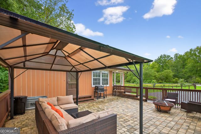 8 Taylor Road, Helen, GA 30545