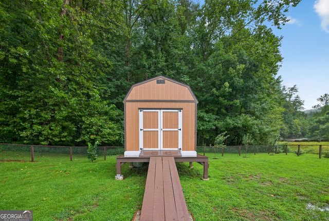 8 Taylor Road, Helen, GA 30545