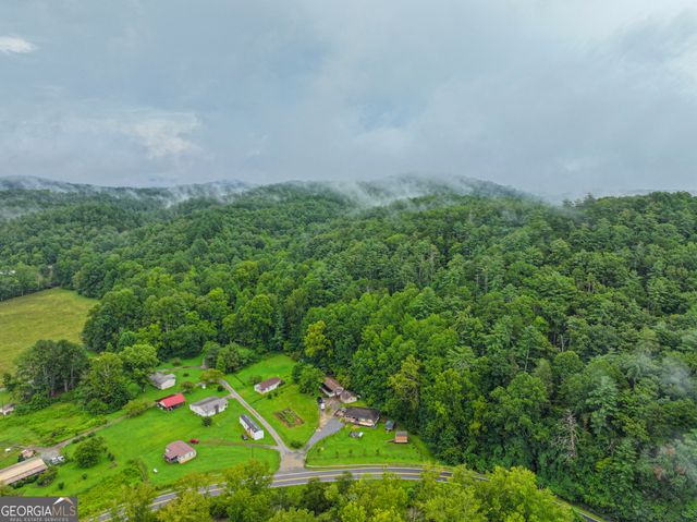 8 Taylor Road, Helen, GA 30545