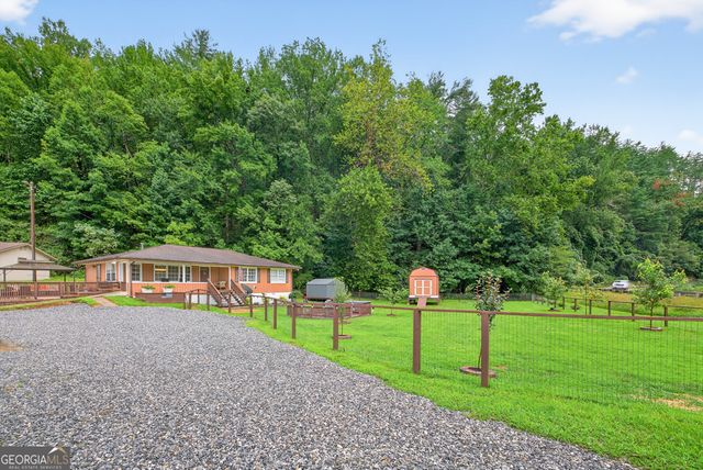 8 Taylor Road, Helen, GA 30545