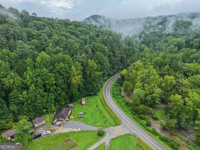 8 Taylor Road, Helen, GA 30545