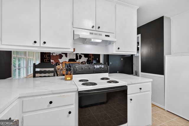 8 Taylor Road, Helen, GA 30545