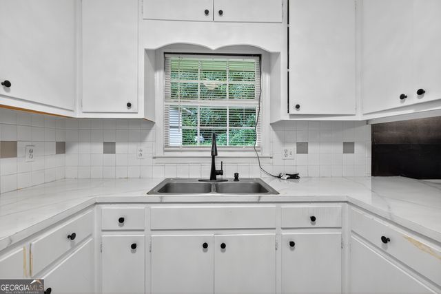 8 Taylor Road, Helen, GA 30545