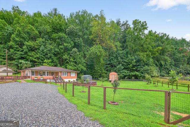 8 Taylor Road, Helen, GA 30545