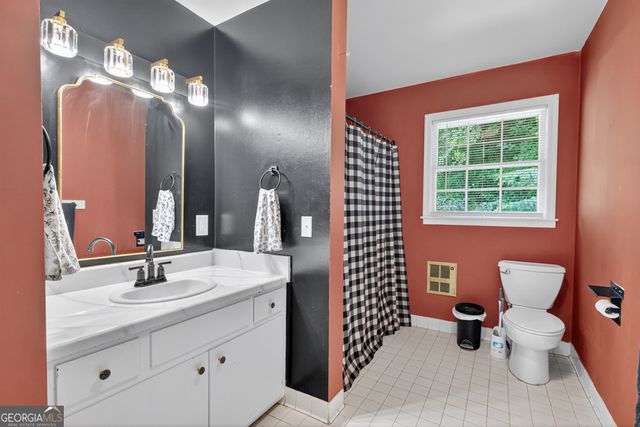 8 Taylor Road, Helen, GA 30545