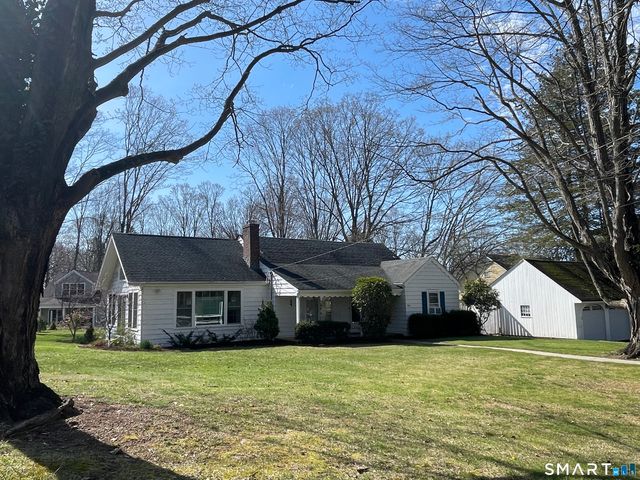 60 Three Mile Course, Guilford, CT 06437