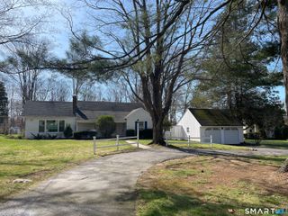 60 Three Mile Course, Guilford, CT 06437