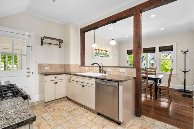 111 Edgemoor Drive, Lexington, KY 40503