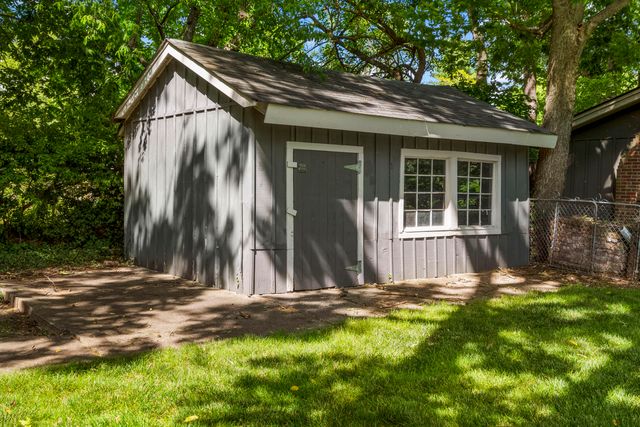 111 Edgemoor Drive, Lexington, KY 40503