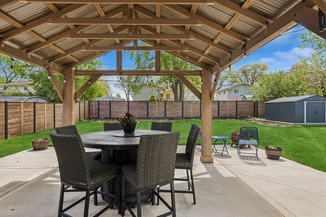 385 Lafayette Lane, Hoffman Estates, IL 60169