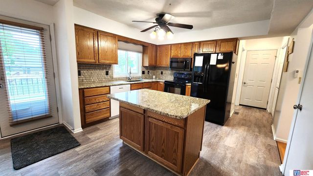 5406 NW 4th Street, Lincoln, NE 68521