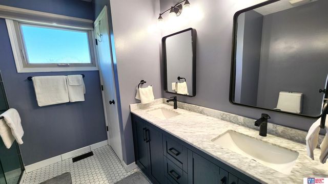 5406 NW 4th Street, Lincoln, NE 68521