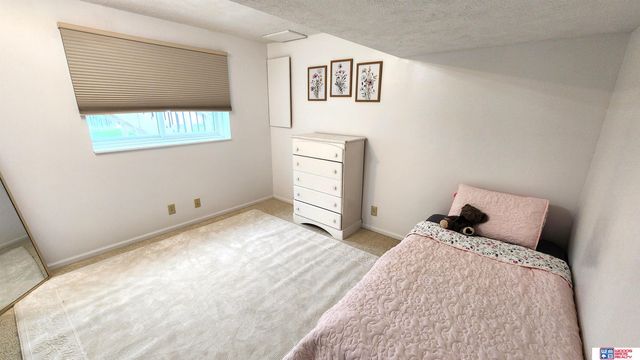 5406 NW 4th Street, Lincoln, NE 68521