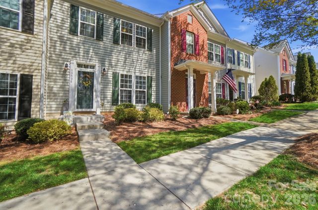 13938 Cypress Woods Drive, Huntersville, NC 28078