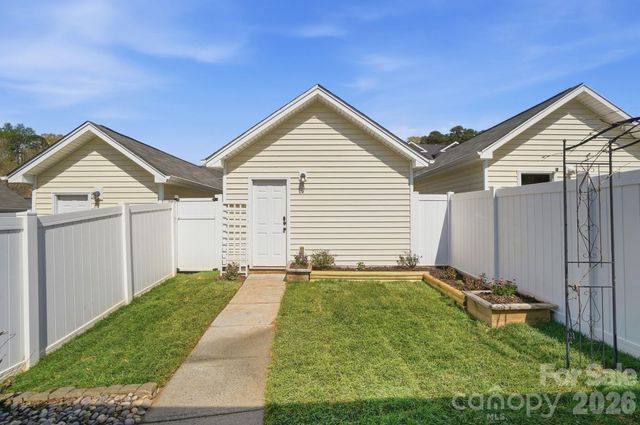 13938 Cypress Woods Drive, Huntersville, NC 28078