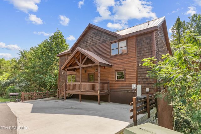 2822 Owens Ridge Way, Sevierville, TN 37876