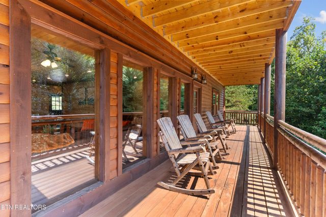 2822 Owens Ridge Way, Sevierville, TN 37876