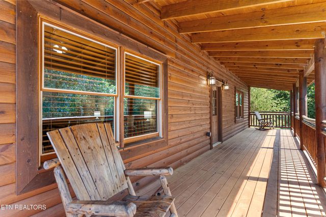 2822 Owens Ridge Way, Sevierville, TN 37876