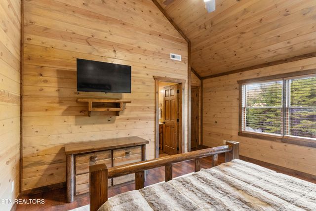 2822 Owens Ridge Way, Sevierville, TN 37876