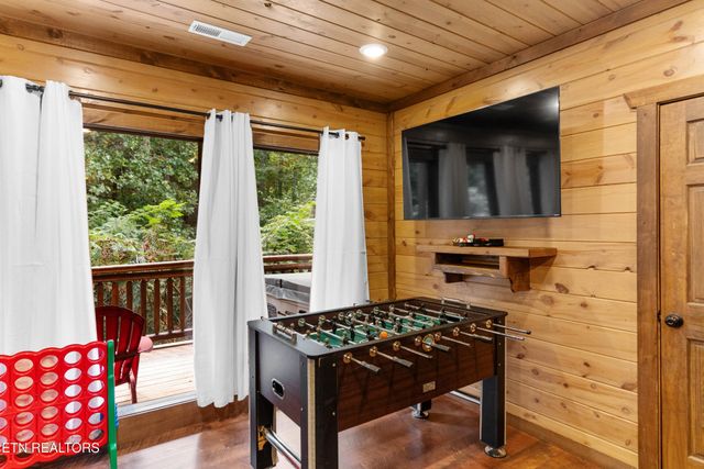 2822 Owens Ridge Way, Sevierville, TN 37876