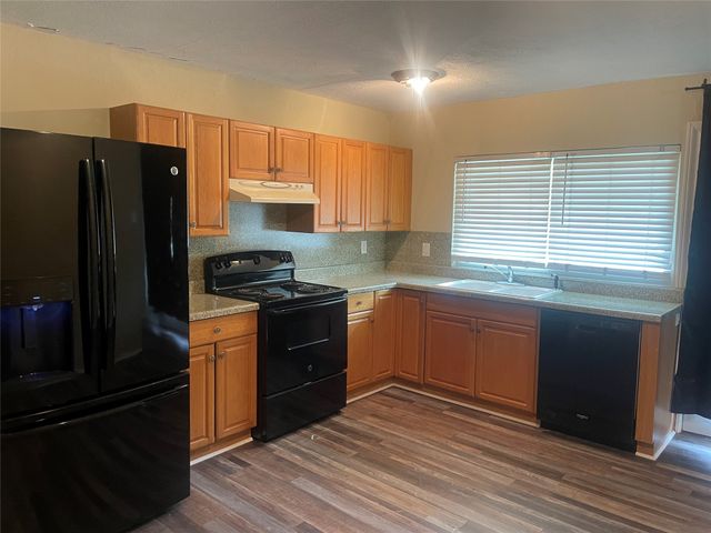 627 Mckown Drive, Mansfield, TX 76063