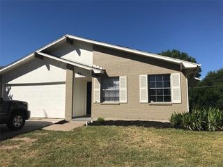 627 Mckown Drive, Mansfield, TX 76063