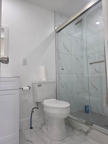 4181 WINCHESTER Lane, West Palm Beach, FL 33406