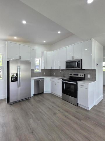 4181 WINCHESTER Lane, West Palm Beach, FL 33406