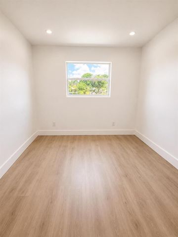 4181 WINCHESTER Lane, West Palm Beach, FL 33406