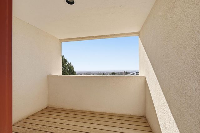 900 Piedra Larga Place NE, Albuquerque, NM 87123