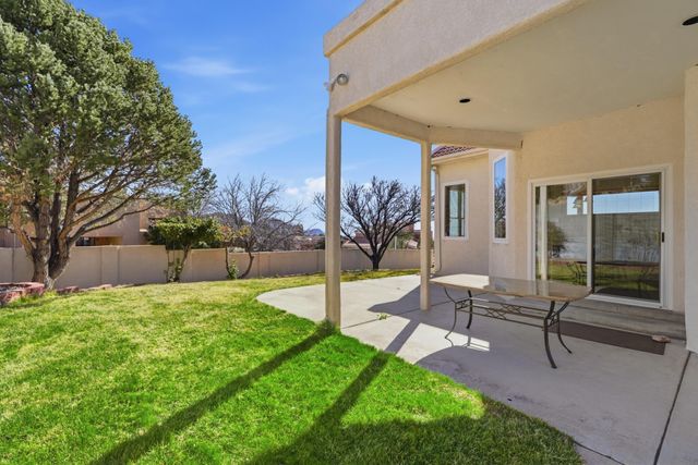 900 Piedra Larga Place NE, Albuquerque, NM 87123
