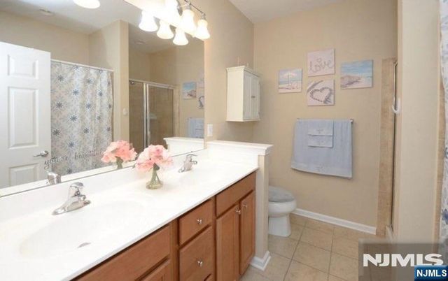 5 Holly Lane, Garfield, NJ 07026