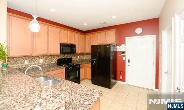5 Holly Lane, Garfield, NJ 07026