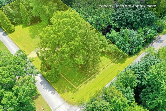 9501 New Buffalo Road, Canfield, OH 44406