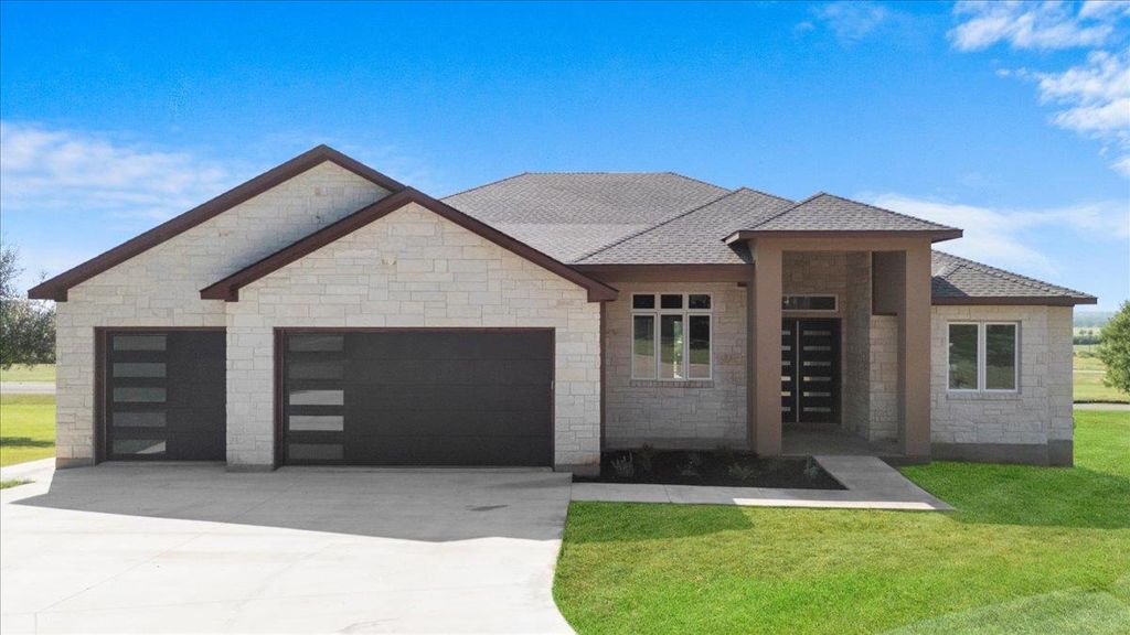 103 Arborvita PL, Bastrop, TX 78602