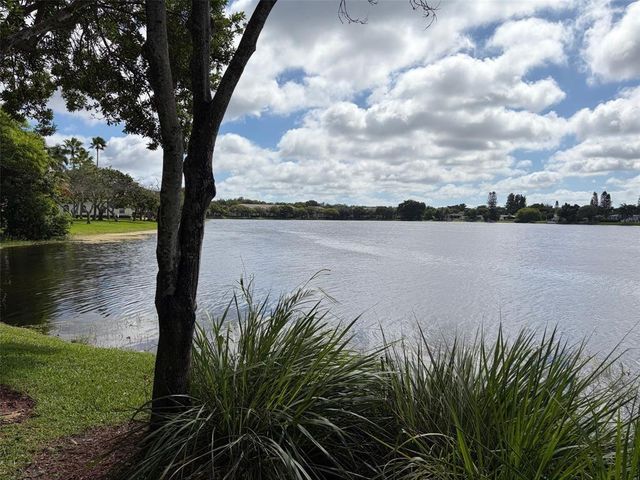 6903 Julia Gardens Drive, Coconut Creek, FL 33073