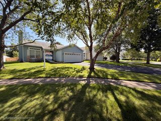 1356 Almaden Lane, Gurnee, IL 60031