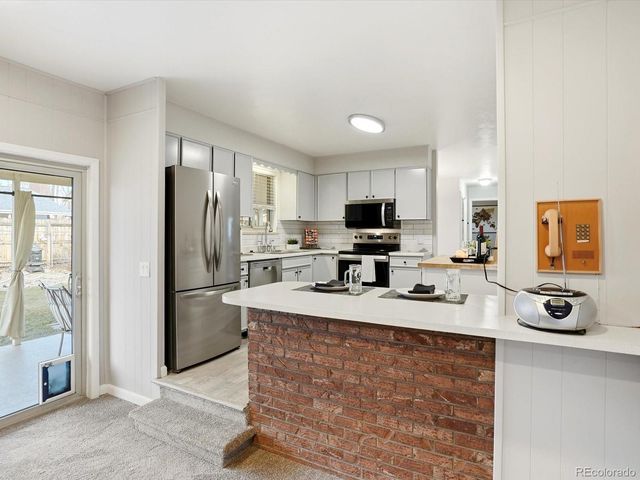 9561 W Tennessee Avenue, Lakewood, CO 80226