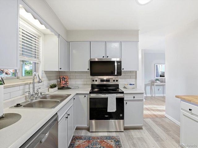 9561 W Tennessee Avenue, Lakewood, CO 80226