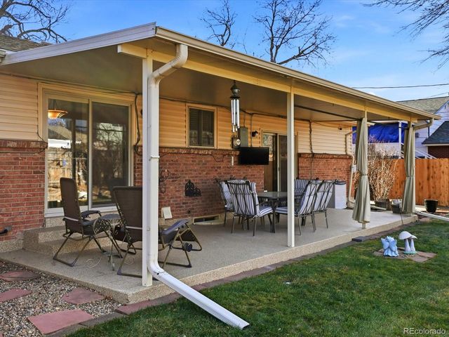 9561 W Tennessee Avenue, Lakewood, CO 80226