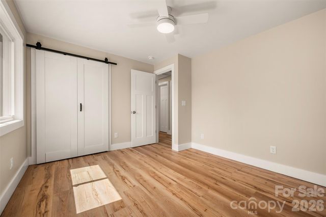 323 Stepp Avenue, Hendersonville, NC 28739