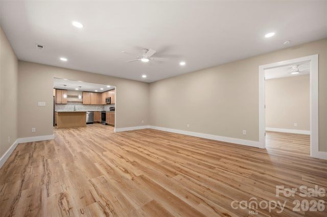 323 Stepp Avenue, Hendersonville, NC 28739