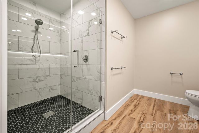 323 Stepp Avenue, Hendersonville, NC 28739