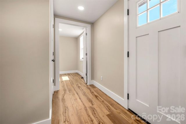323 Stepp Avenue, Hendersonville, NC 28739