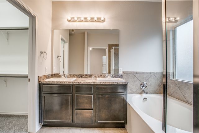 700 San Miguel Trail, Fort Worth, TX 76052
